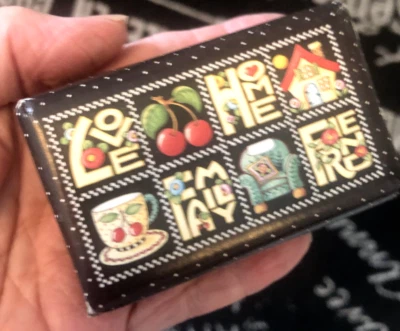 Nuevo 3" De Colección MARY ENGELBREIT NAVIDAD Limón Verbenia BARRA JABÓN CEREZAS EXHIBICIÓN DECORACIÓN Foto 1 de 4