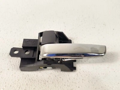 14-23 MITSUBISHI OUTLANDER TRASERO IZQUIERDO INTERIOR PUERTA MANIJA CUBIERTA OEM Foto 1 de 3