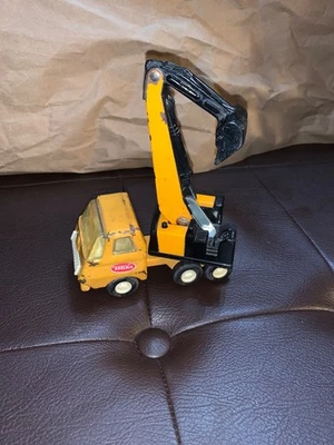 VTG Tonka Tiny Excavator Backhoe #55010 - Image 1 of 4