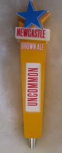 MANGO DE GRIFO DE CERVEZA POCO COMÚN NEWCASTLE BROWN ALE - Imagen 1 de 5