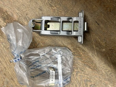 Genuine Mercedes W123 230 240 280 300 front door stop 1237200016 - Image 1 of 4