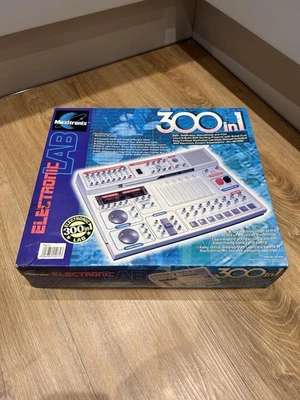 Vintage Maxitronix Electronic Lab 300 in 1 Elenco Electronics ScienceKit MX-908 - Image 1 of 4