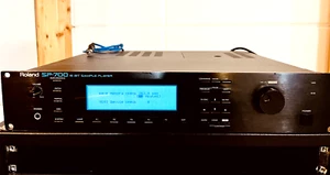 Roland SP-700 - Imagen 1 de 2