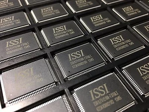 ISSI IS61LF51218A-7.5TQLI 100-LQFP - RICAMBI ORIGINALI OEM - Foto 1 di 2