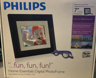 Philips Home Essentials Digital LCD Photo Frame 7 Inch Black Frame SPF3007D/G7 - Image 1 of 3