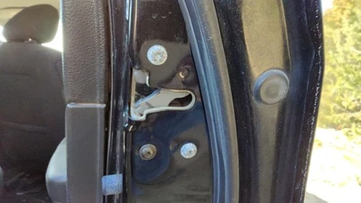 2006 - 2012 年福特 Fusion 乘客右后门闩锁带杆/电缆 Oem 后盖 — 第 1/3 张图片