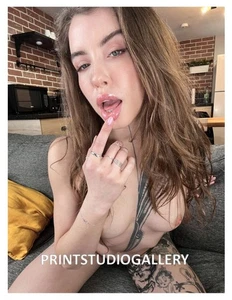 Eden Ivy #8 - 8,5x11 Kunstdruck von PrintStudioGallery - Bild 1 von 1