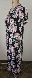 2X Vestido Largo Negro Floral con Capucha VIBE SPORTSWEAR - Imagen 1 de 5