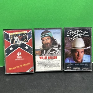 Vintage Cassstte Tape Lot ORIGINAL 82-85 Country. Alabama, Willie, George Strait - Picture 1 of 13
