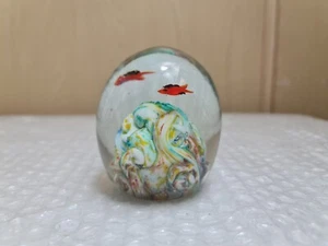 Diseño vintage de remolino y pez de papel de vidrio de Murano - Imagen 1 de 10