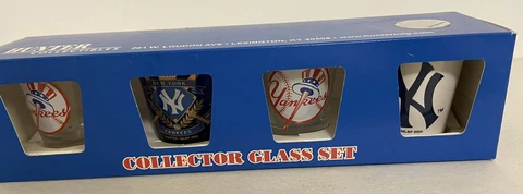 New York Yankees MLB Clear and Etched Design Shot Glass ( set of four) Cover