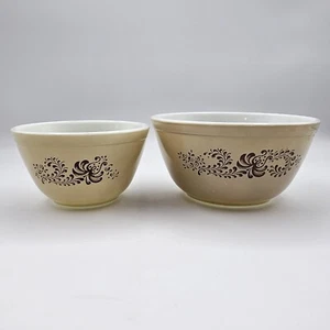 Pyrex Homestead Cinderella Mixing Bowls Nesting Brown on Tan #401 #402 Vintage - Picture 1 of 20