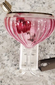 Bath & Body Works Wallflower Plug-in rosa Getränk Herz Pfeil neu mit Geschenkverpackung - Bild 1 von 5