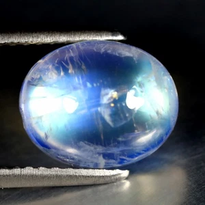 3.39 ct Fair Oval Cabochon Shape (10 x 8 mm) Rainbow Blue Moonstone Gemstone - Picture 1 of 1