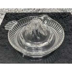 Vintage Clear Glass Ribbed Juicer Reamer Pour Spout Tab Handle Kitchen Tool - Picture 1 of 12
