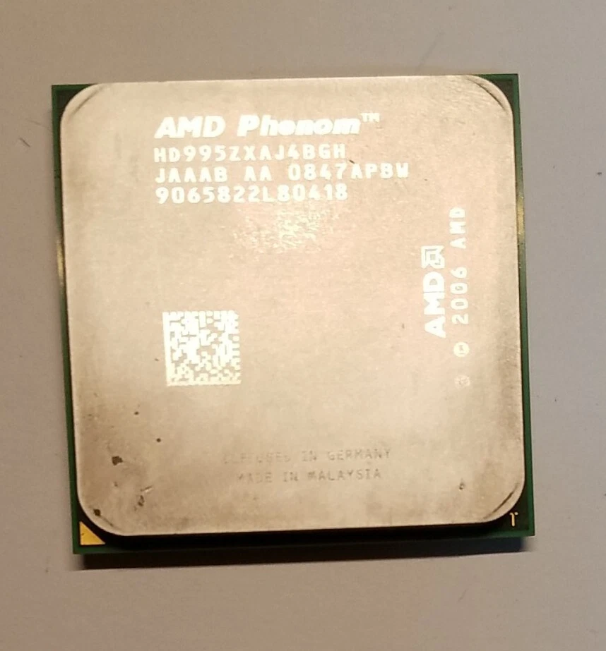 AMD Phenom X4 9950 2.6GHz Quad-Core (HD995ZXAJ4BGH) Processor - Image 1 of 1