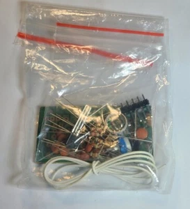 Hobby DIY Science Kit Project Simple FM Transmitter Voice 100M 80-103Mhz - Afbeelding 1 van 3