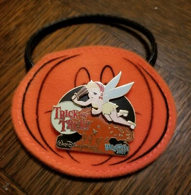 Prendedor comercial Tinker Bell edición limitada truco o trato de Halloween de Disney 2007 Foto 1 de 3