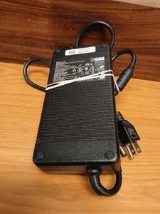 Genuine Dell Alienware 330W Laptop Charger 0Y90RR MUST HAVE REAL USA ADDRESS - Photo 1/5