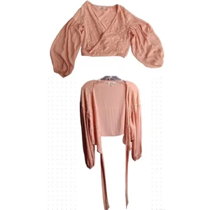 Gimmicks by BKE Wickel Ballonärmel Crop Top Bluse Tie Back Spitze Pfirsich Rosa M - Bild 1 von 10
