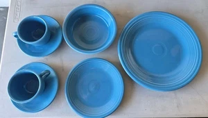 FIESTAWARE 10.5" Dinner Plate Peacock blue Plus 2 Cups 3 Plates Bowl - Picture 1 of 5