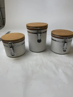 Juego de 3 frascos de almacenamiento de cocina blancos tapas de madera abrazadera botes herméticos Foto 1 de 4