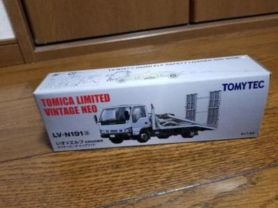 Tomica Limited Vintage Neo 1/64 LV-N191a Isuzu Elf Wide White caricatore di s... - Immagine 1 di 2