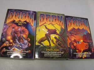 DOOM Lot 2-4 First Printing Dafydd ab Hugh RARE OOP Books 90s (see pics) - Imagen 1 de 7