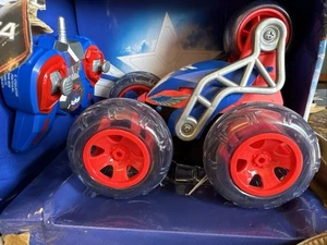 Jada Marvel Avengers Captain America RC 5 Wheel Stunt Car 360 Degree Turns - Picture 1 of 4