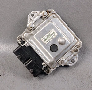 SUZUKI SX4 1.6 VVT Hatchback ENGINE Control Module ECM ECU 3392055L30 0261S04533 - Picture 1 of 11