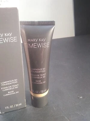 Mary Kay TimeWise Luminous 3D Foundation BEIGE W 100 1 fl oz NIB NOS 100019 - Image 1 of 4