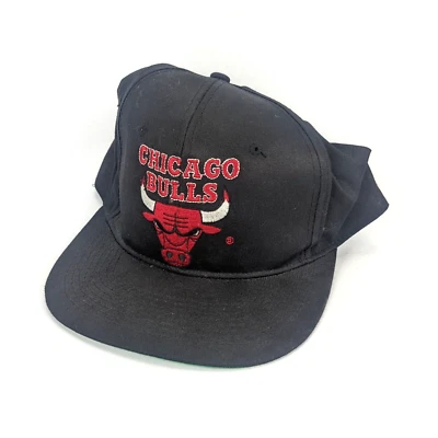 Boné Snapback Vintage Chicago Bulls Preto - Anos 90 NBA - Imagem 1 de 4