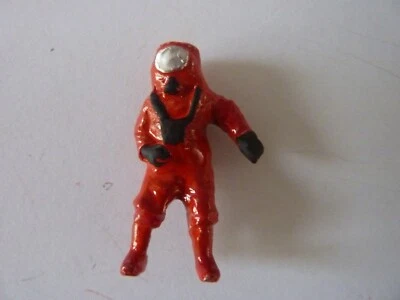 figurine POMPIER en plomb 4cms - Photo 1/2