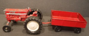 ERTL IH International Tractor & ERTL Red Cargo Tank Wagon Combo - Picture 1 of 10