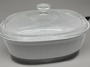CorningWare White 2 1/2 Quart Oval Casserole Dish w Lid Vintage Cookware - Picture 1 of 5