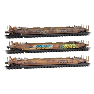 Micro-Trains N 98302262 TTX TrailerTrain Weathered 70' Husky Stack Well Car Set - Picture 1 of 7