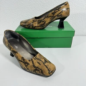 Clarks Court Shoes Snake Print Beige Synthetic Size 5.5 - Picture 1 of 14