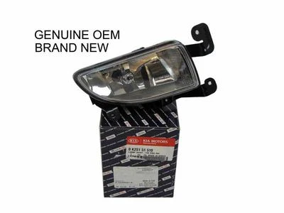 GENUINE BRAND NEW FITS 02-04 KIA SPECTRA HATCHBACK BUMPER FOG LIGHT W/BULB RH - Image 1 of 4