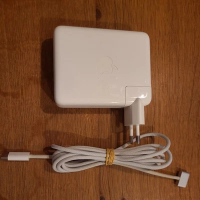 Apple 140W USB-C Netzteil für MacBook Serie - Weiß - Bild 1 von 4