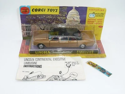 Corgi 262 Lincoln Continental Limousine VnrMint T.V. Screens & Instuctions Boxed - Image 1 of 4