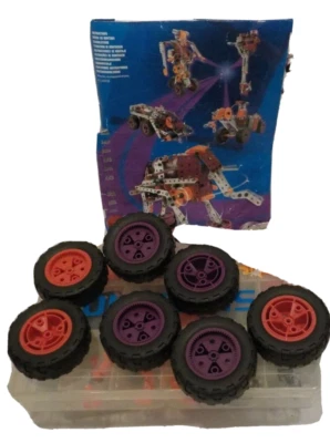 Meccano Motion System Set 1998 # 8504 viene con piezas en la imagen 2 cajas de almacenamiento Foto 1 de 3