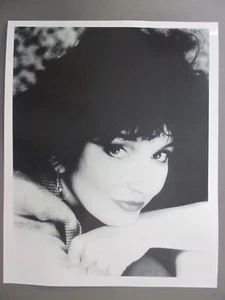 Foto promocional brillante de Kate Bush en blanco y negro 8 X 10 ¡Hermoso primer plano! - Imagen 1 de 1