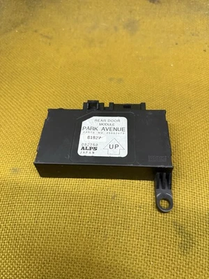 25662473 MÓDULO CONTROL PUERTA TRASERA BUICK PARK AVENUE 97 98 99 00 01 02 03 04 05 Foto 1 de 3