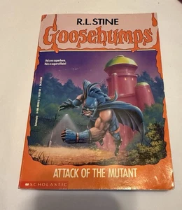 2nd PRINT! Goosebumps #25 - ATTACK of the MUTANT - R.L. Stine - Like New! - Picture 1 of 11