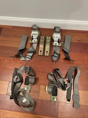 Juego de cinturón de seguridad delantero trasero izquierdo derecho Ford F250 F350 2005-2007 doble cabina gris Foto 1 de 4