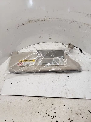 Parasol para pasajeros Discovery con iluminación compatible con 00-04 Land Rover 1405909 Foto 1 de 4