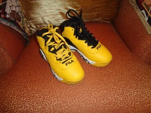 Fila Black & Yellow Boys SIZE 10.5 Sneaker Shoes - Picture 1 of 5