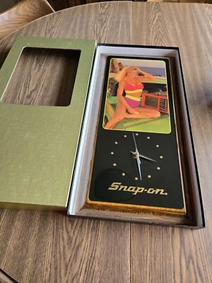 Vintage Snap-On Tools Bikini Pinup Girl Wall Clock 1980'S Orig. Box  - Image 1 of 4