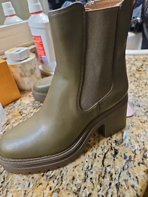 Sam & Libby Camila Botín Chelsea Botas Cuero Verde Musgo Oscuro Tacón Grueso 9 Foto 1 de 4