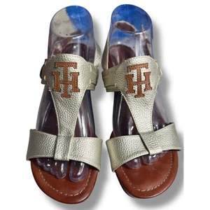 Tommy Hilfiger Wedge Sandals Gold T-Strap Logo Detail Women's Size 8.5 - Picture 1 of 13